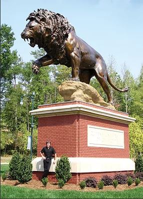 Restore and protect bronze statues with Everbrite - Rex the Lion